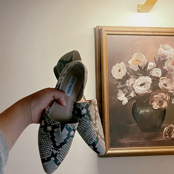 Steve Madden Snake-print Leather Flats - Picture 5 of 6